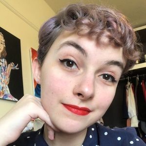 Meet your Posher, Chloe